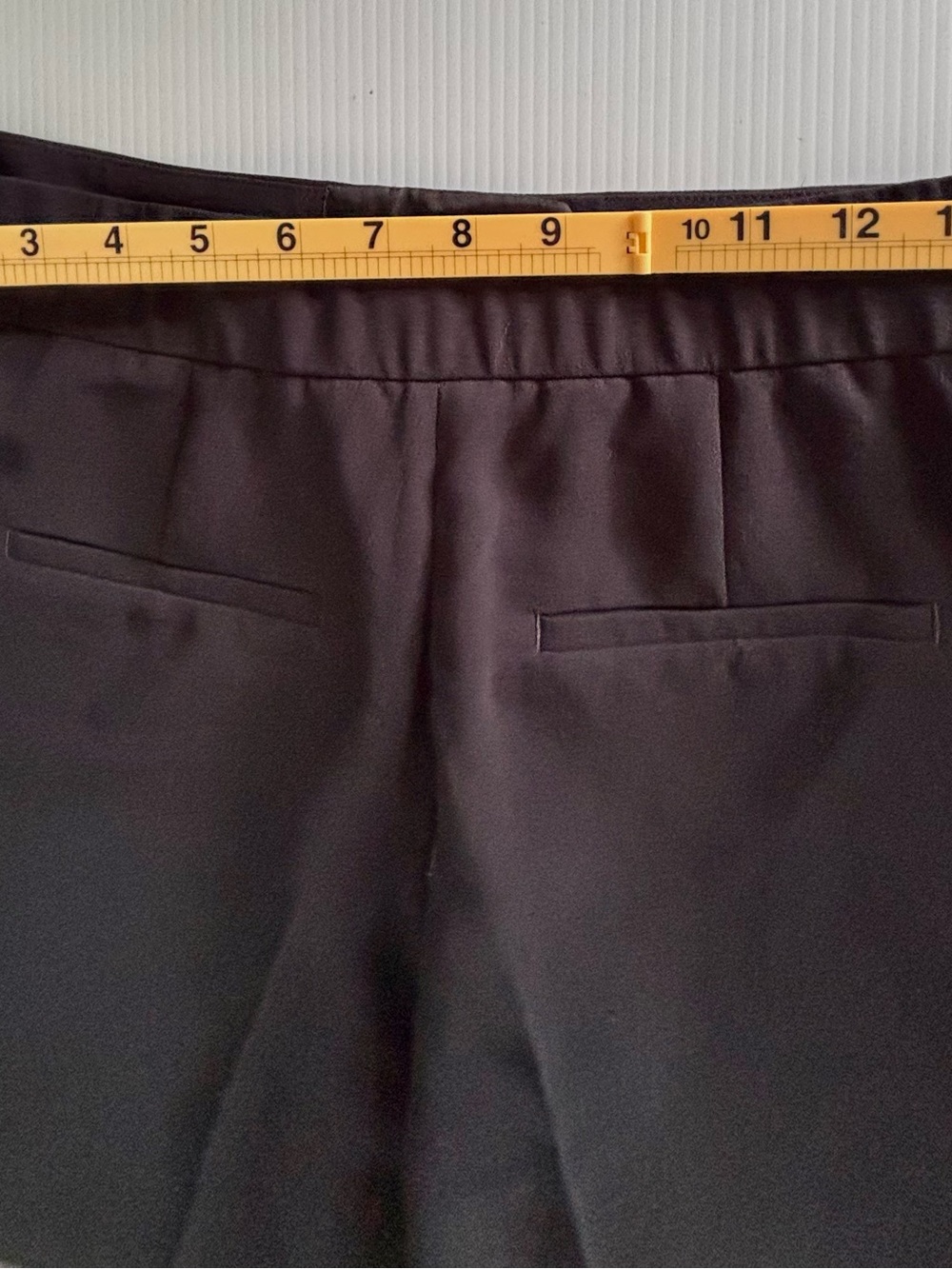 Wilfred Aritzia NWOT High Waisted Black Pleated Suiting Shorts SZ 4 Quiet Luxury - Picture 9 of 9